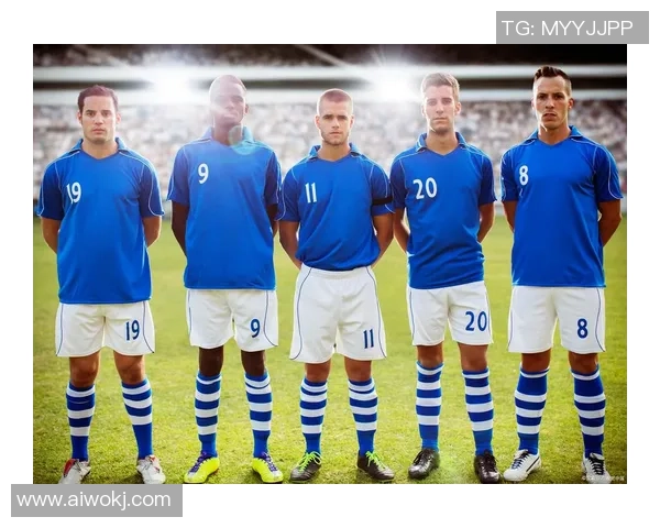 在绿茵场上与足球明星并肩作战的队友们的故事与荣耀